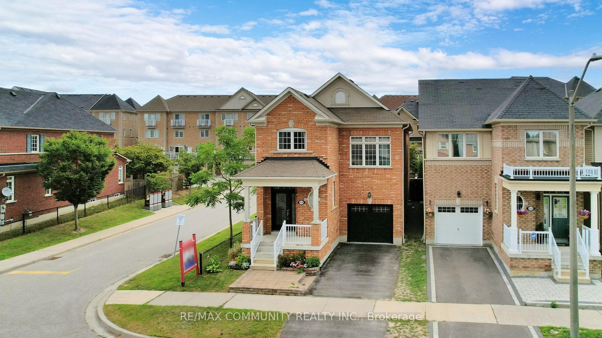 154 Angus Drive photo 1