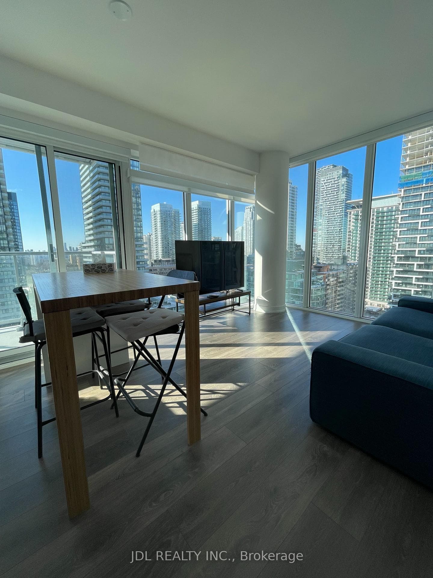 195 Redpath Avenue Unit 2010 photo 10