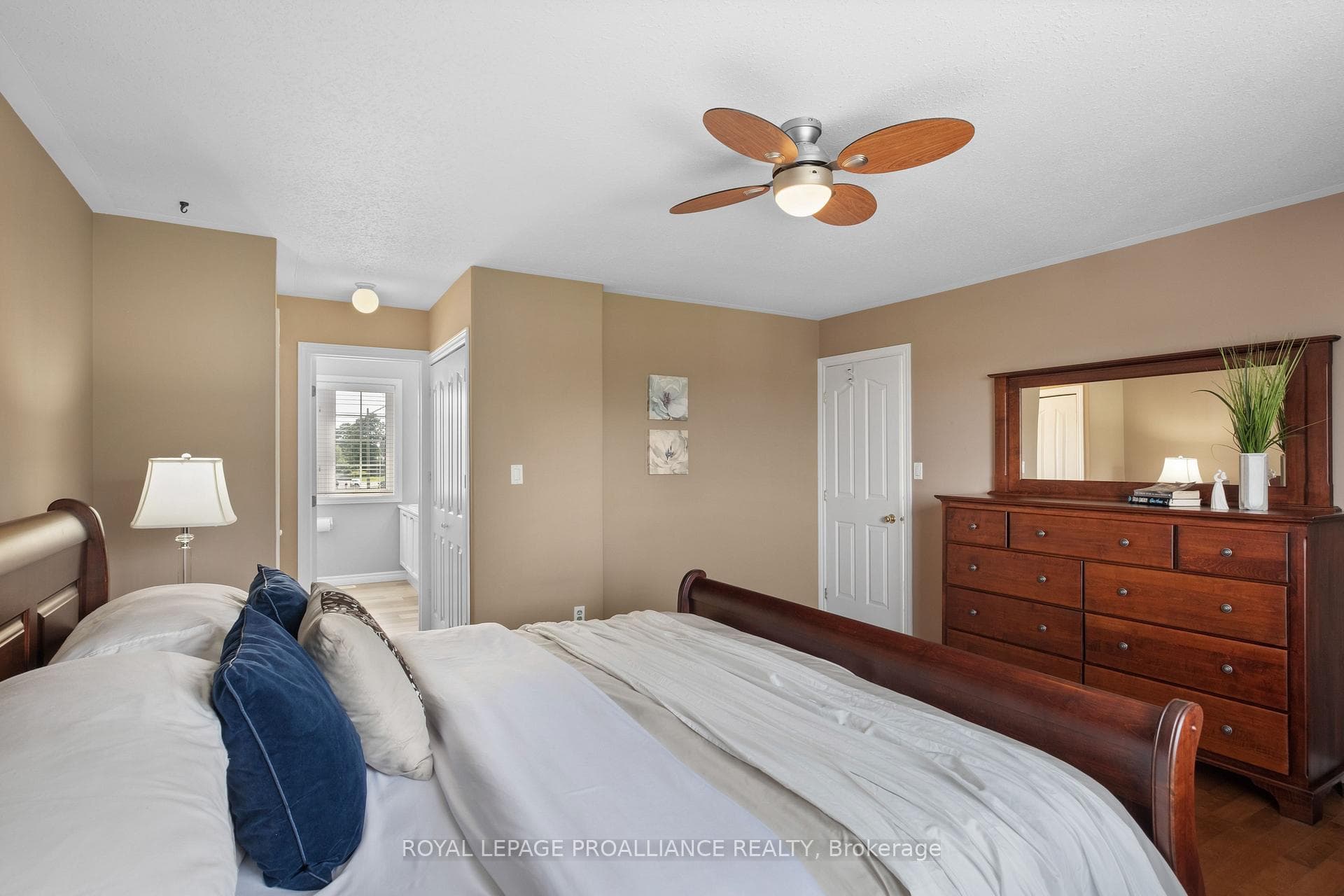 133 Aaron Place photo 37