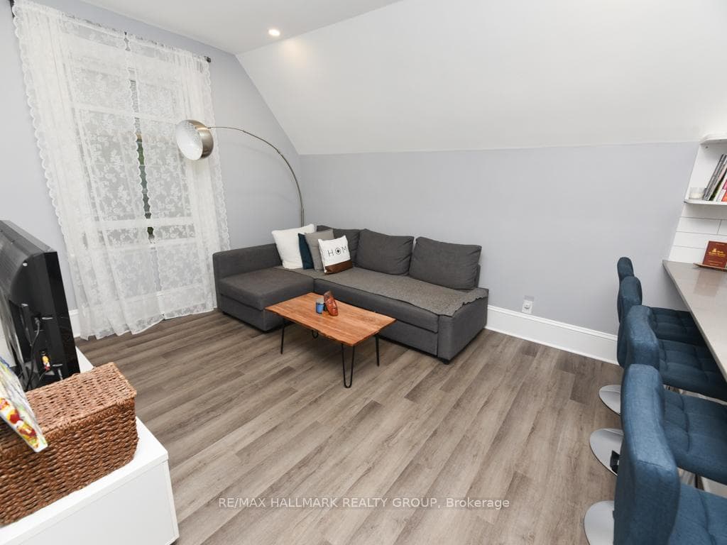 419 BESSERER Street photo 11