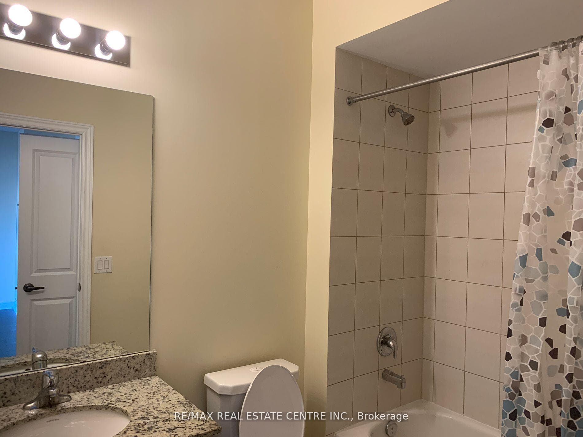 39 New Delhi Drive Unit 221 photo 11