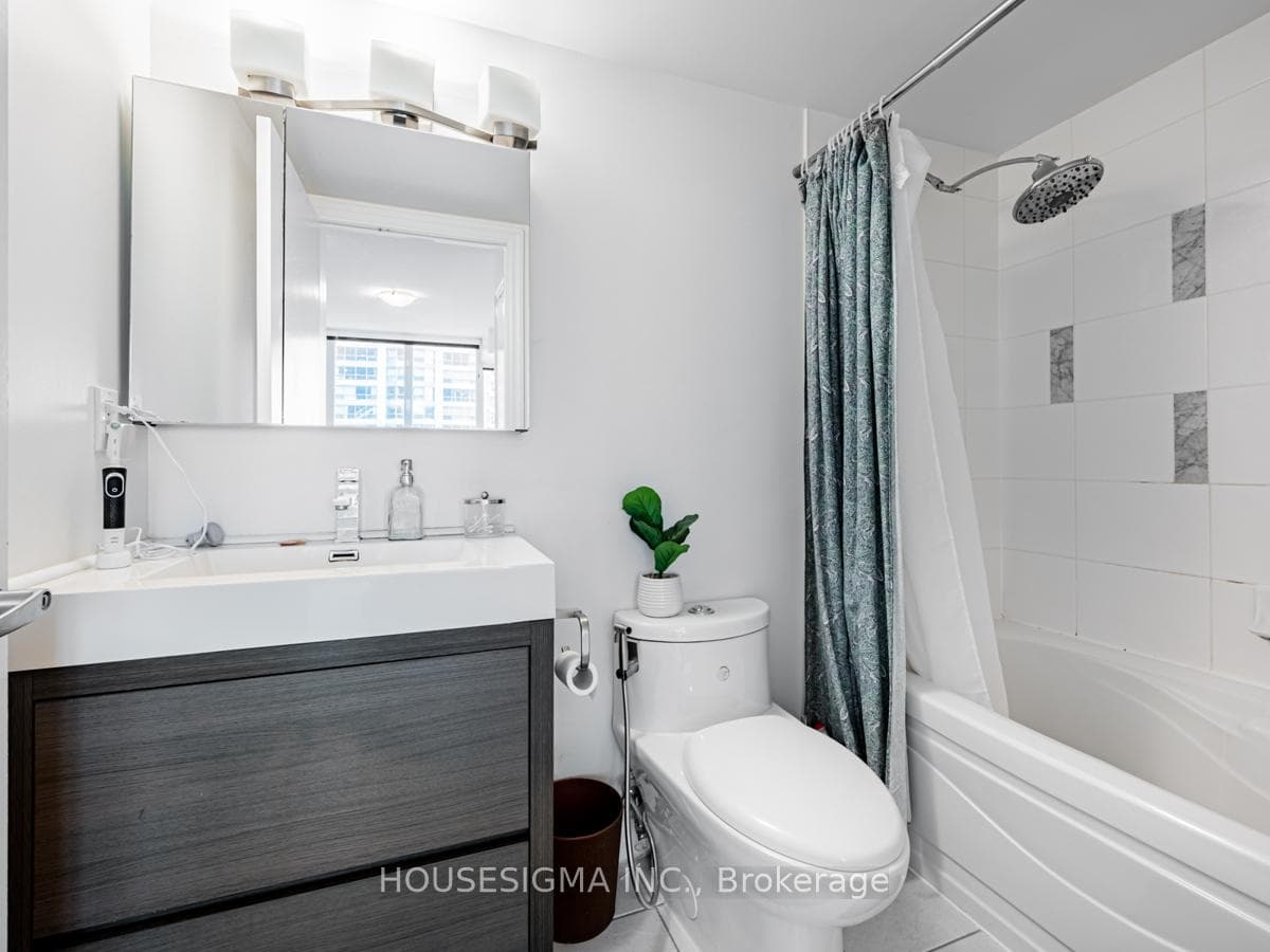 16 Yonge Street Unit 1911 photo 24