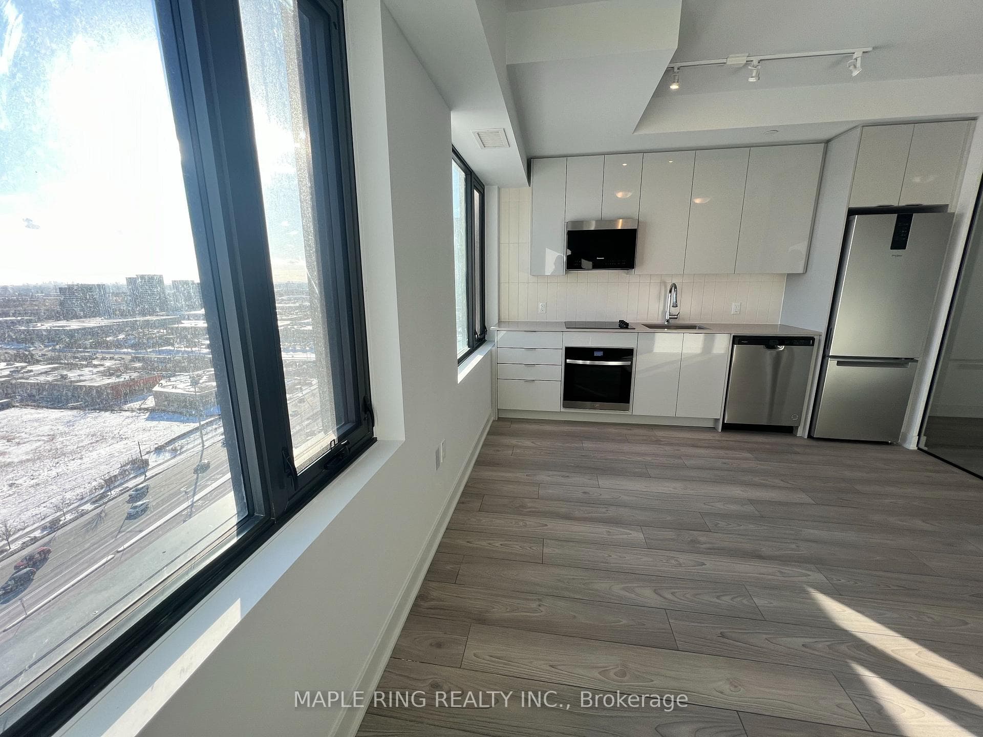 2920 Highway 7 Road Unit 1608 photo 3