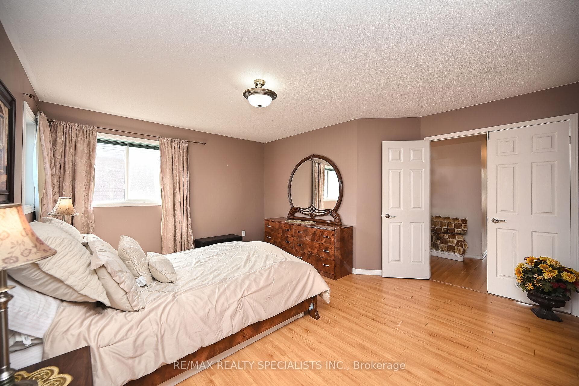 5421 Kinglet Avenue photo 15