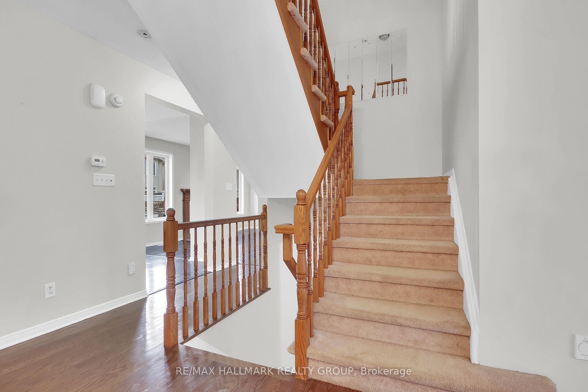 714 Clearbrook Drive photo 6