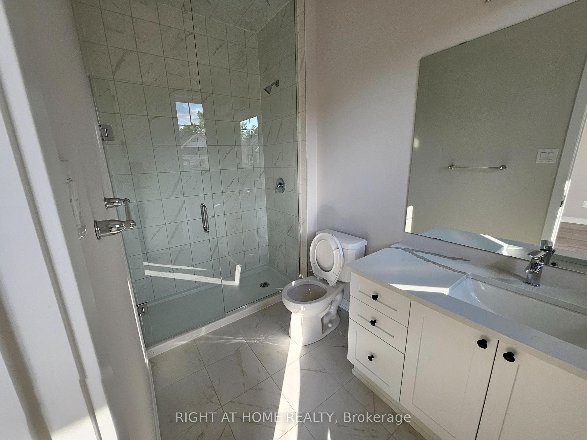 123 GREEN ASH Avenue photo 23