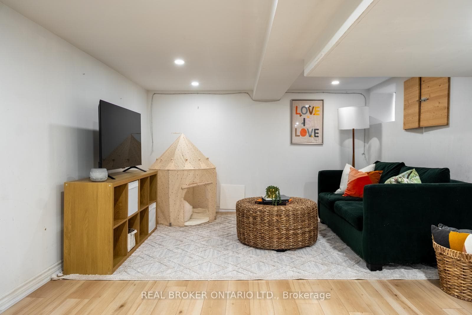 8 Stephenson Avenue photo 15