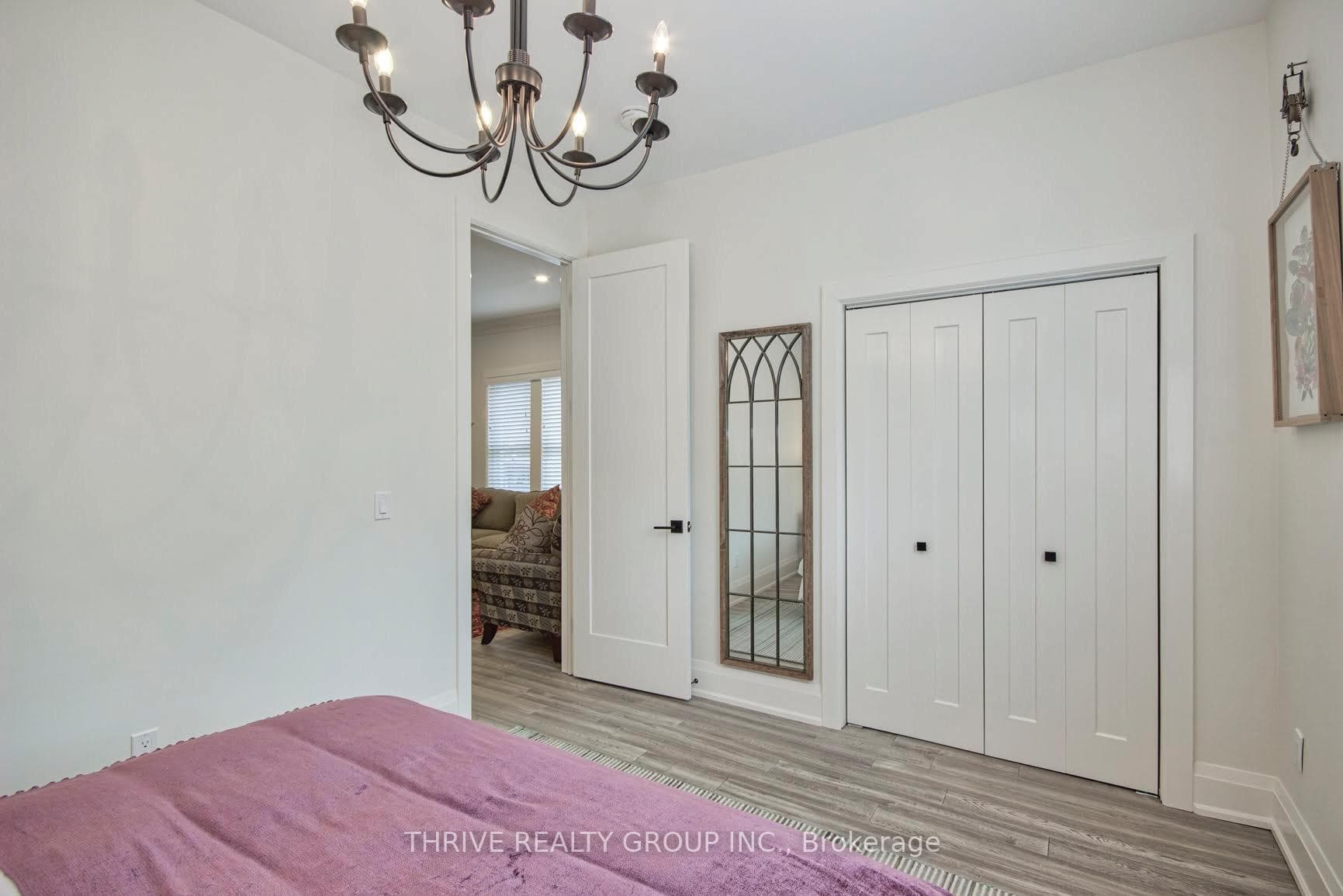 640 Princess Avenue photo 10