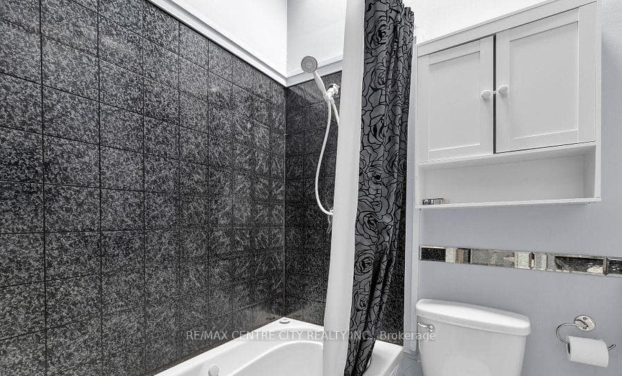 1090 Kipps Lane Unit 106 photo 5