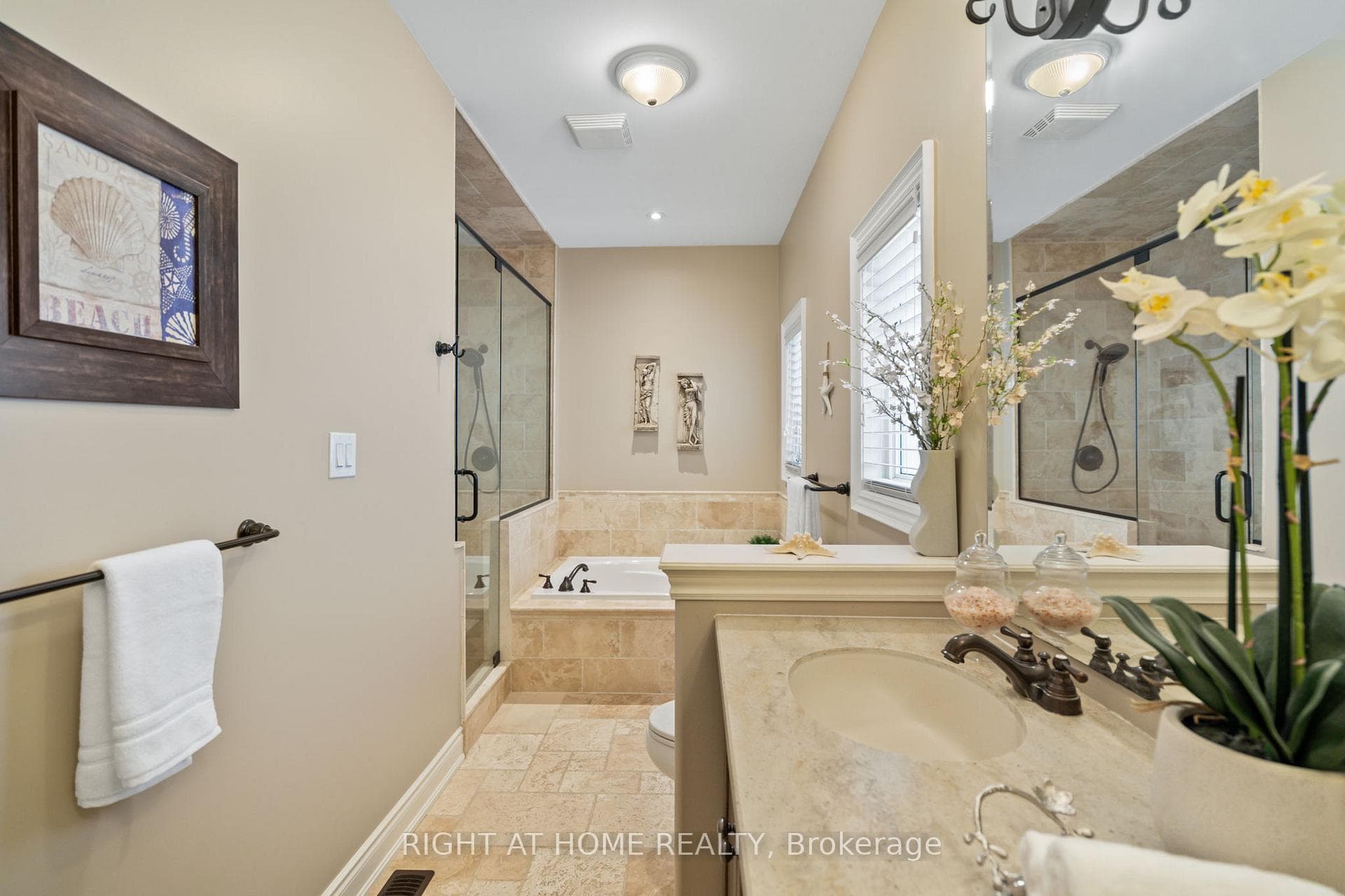 60 Jane Avenue photo 21