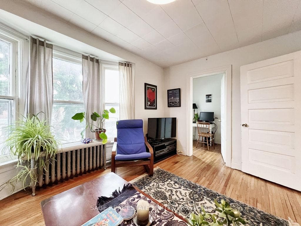 Upper Unit Living Room/Office