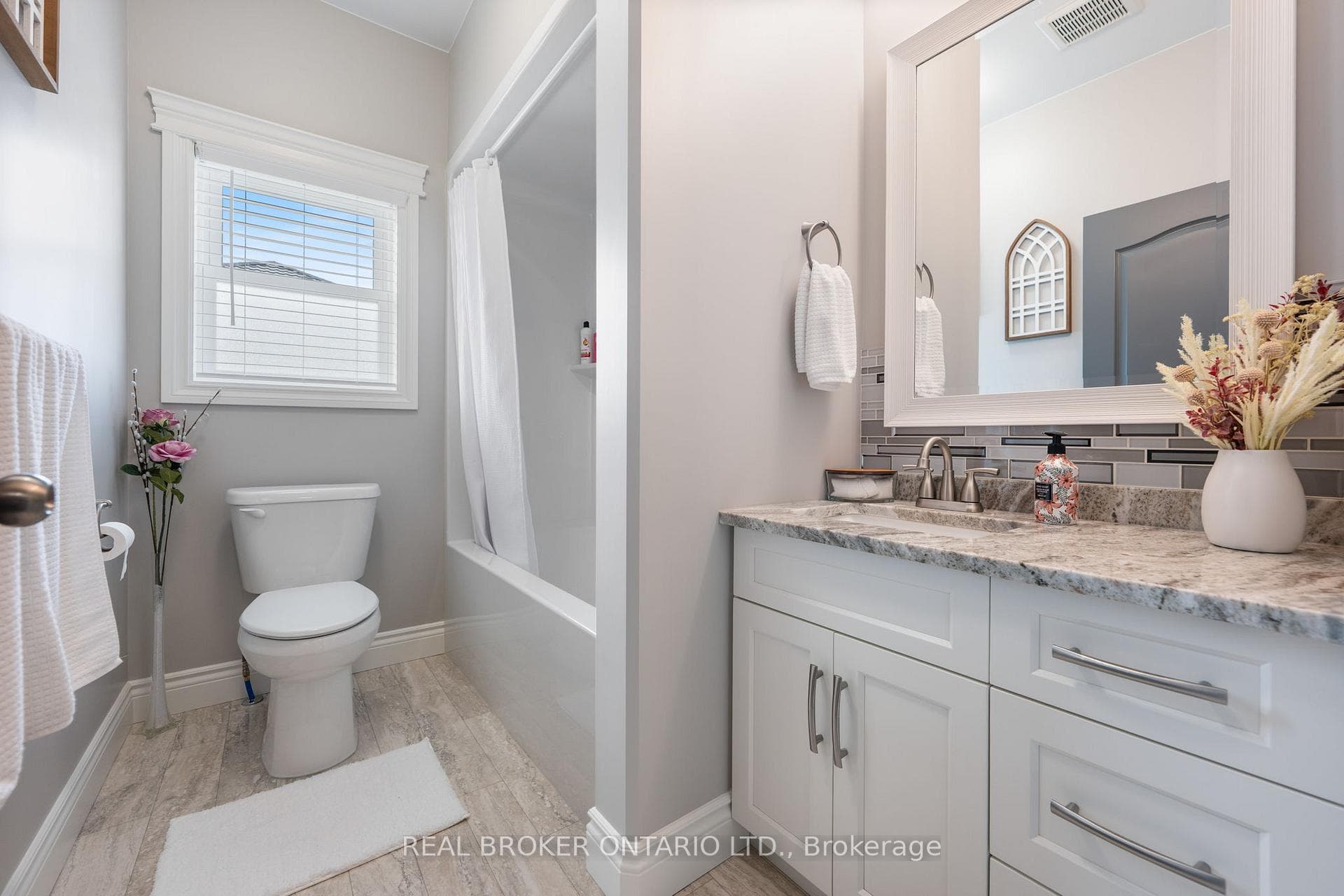 11721 Plank Road photo 16