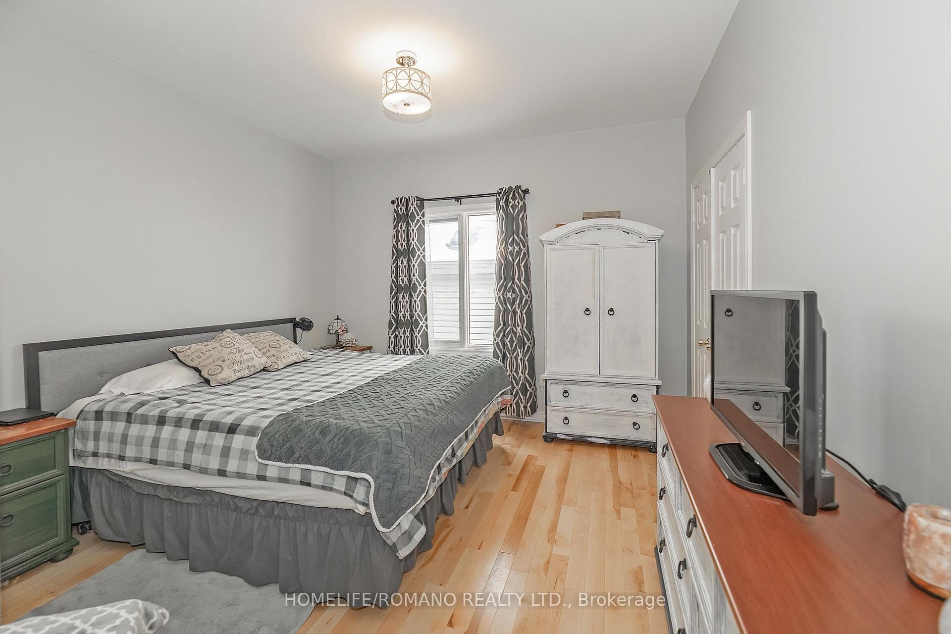 25 Bedell Crescent photo 20