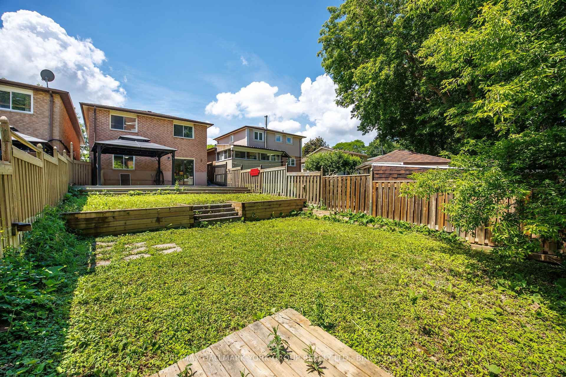 79 Maplegrove Avenue photo 33
