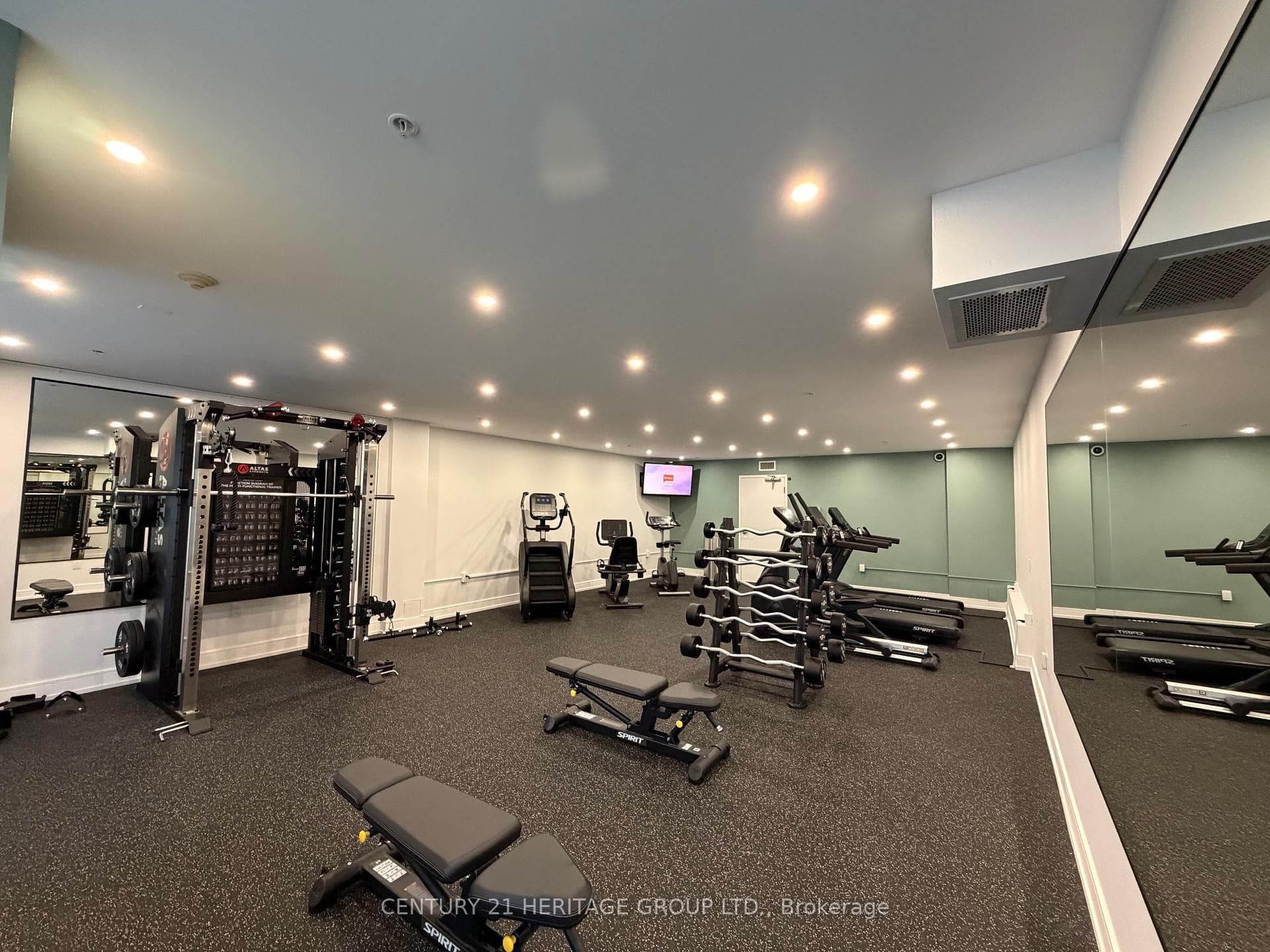 112 Simcoe Road Unit 214 photo 32