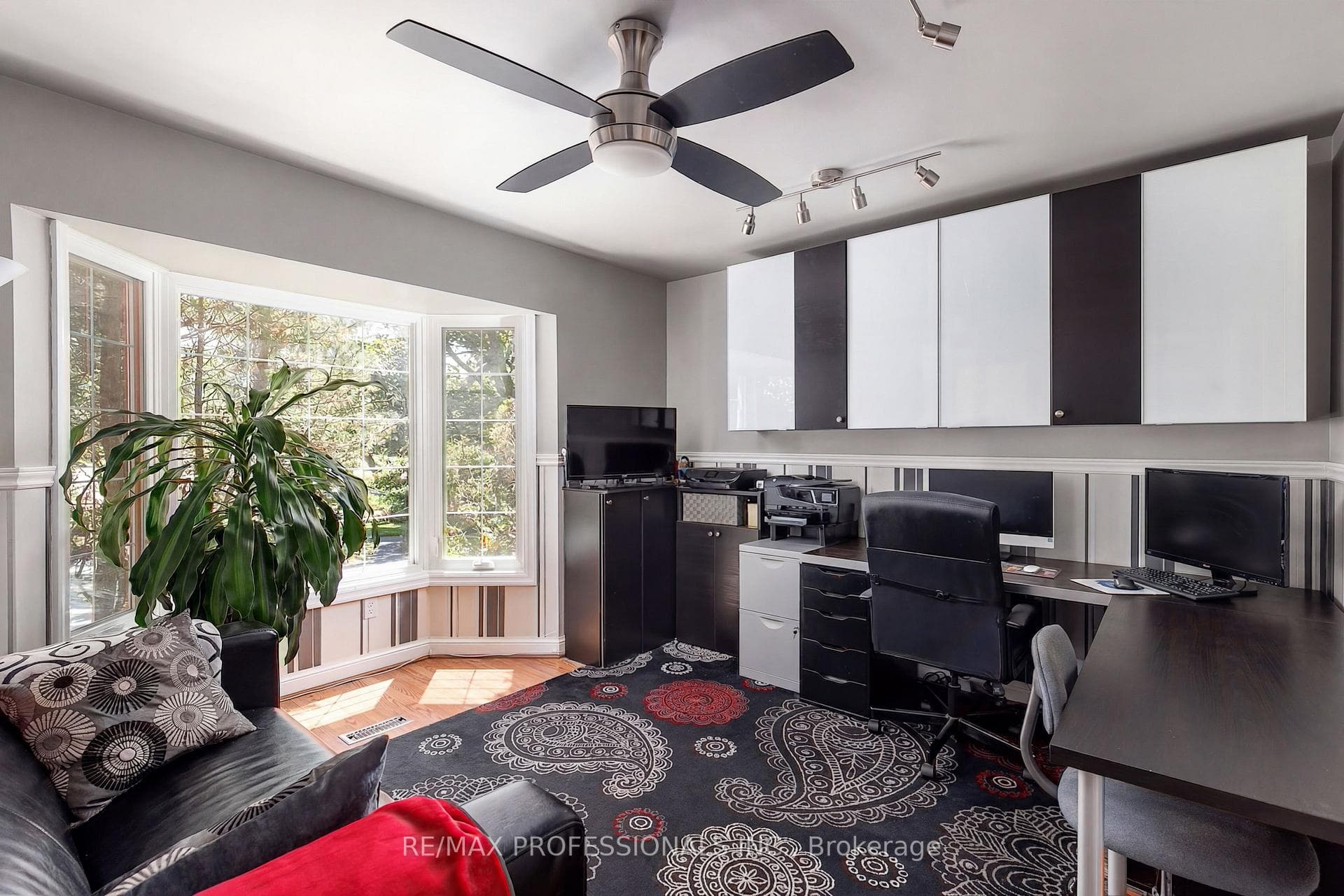 106 Rathburn Road photo 11