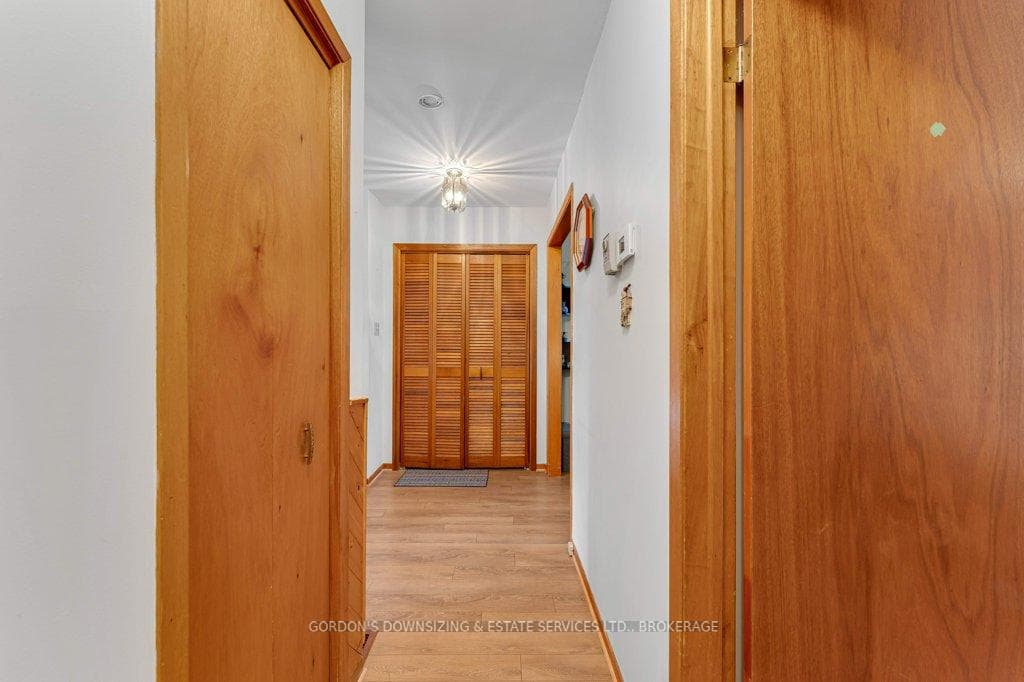 461 Henrietta Street photo 21