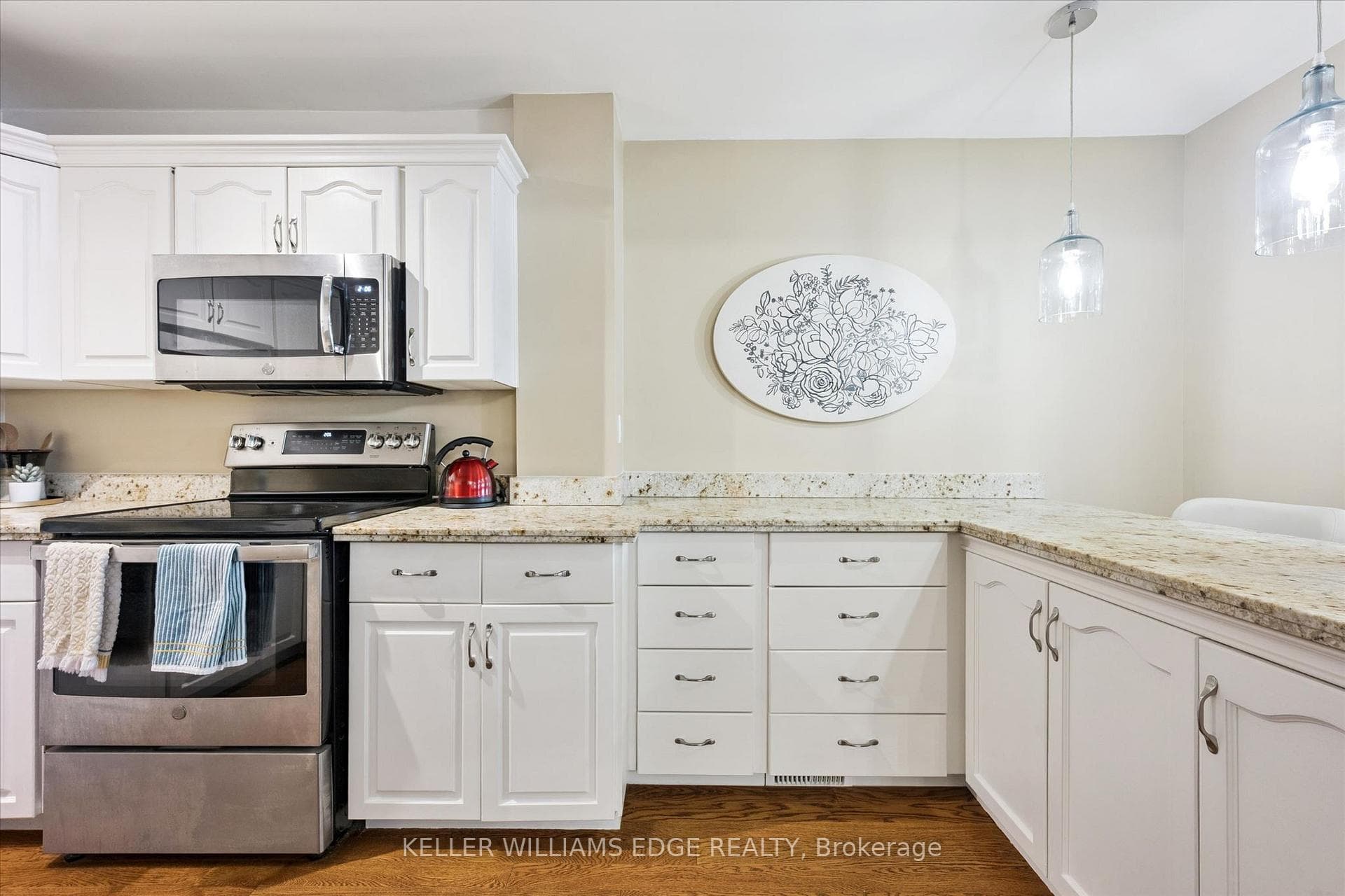 2301 Cavendish Drive Unit 83 photo 18