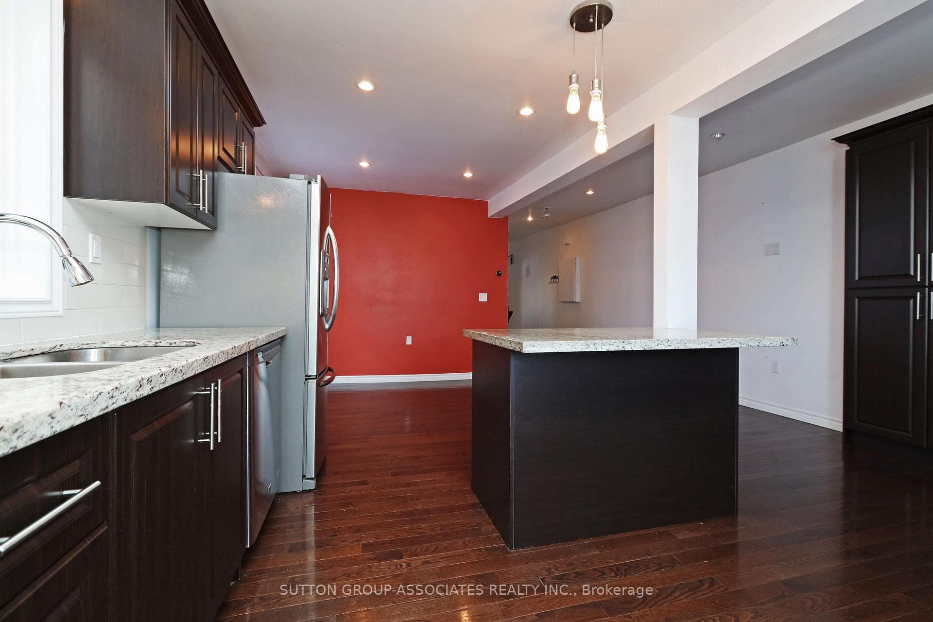 20 Ashdale Avenue Unit Upper photo 16
