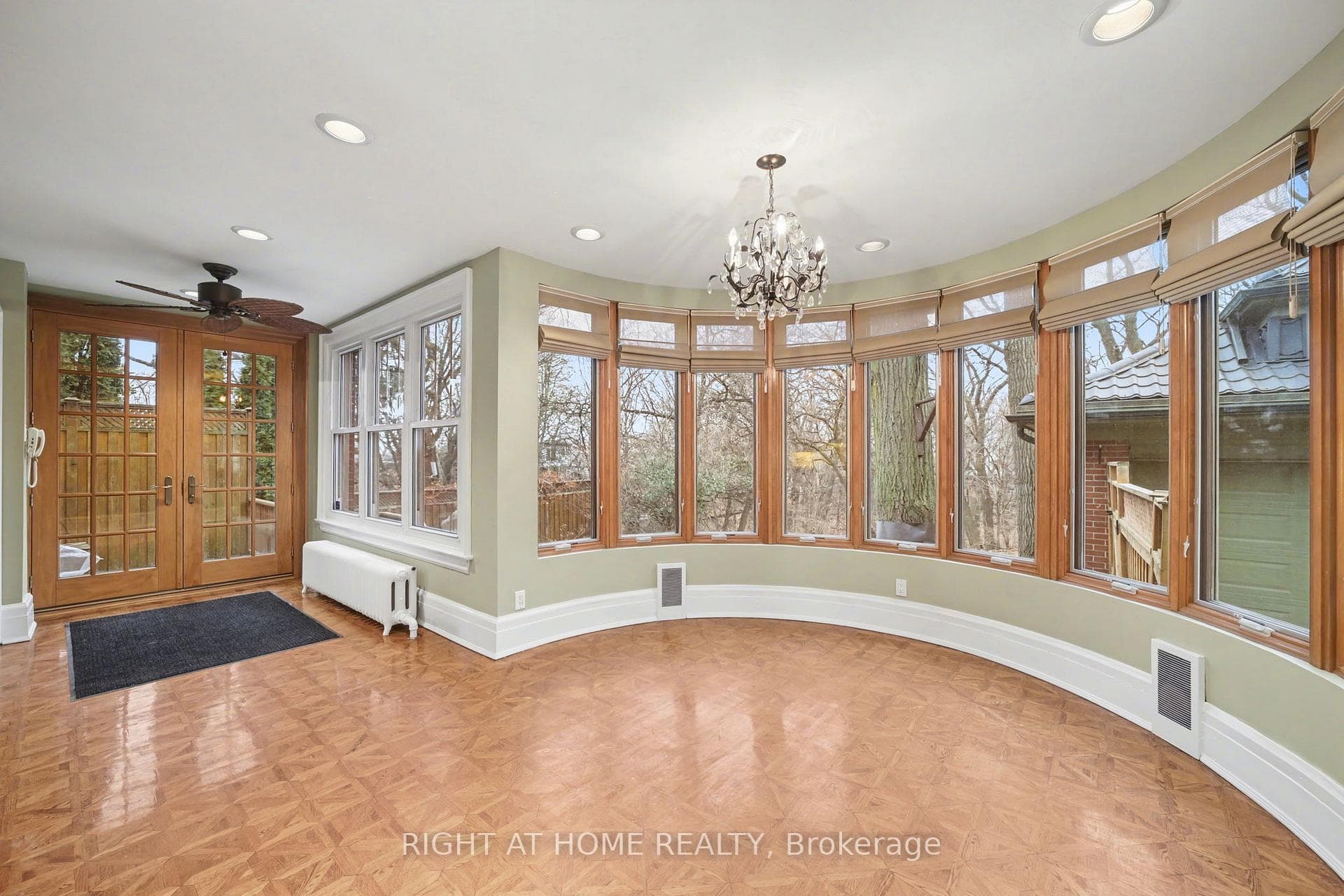 32 Hollywood Crescent photo 13