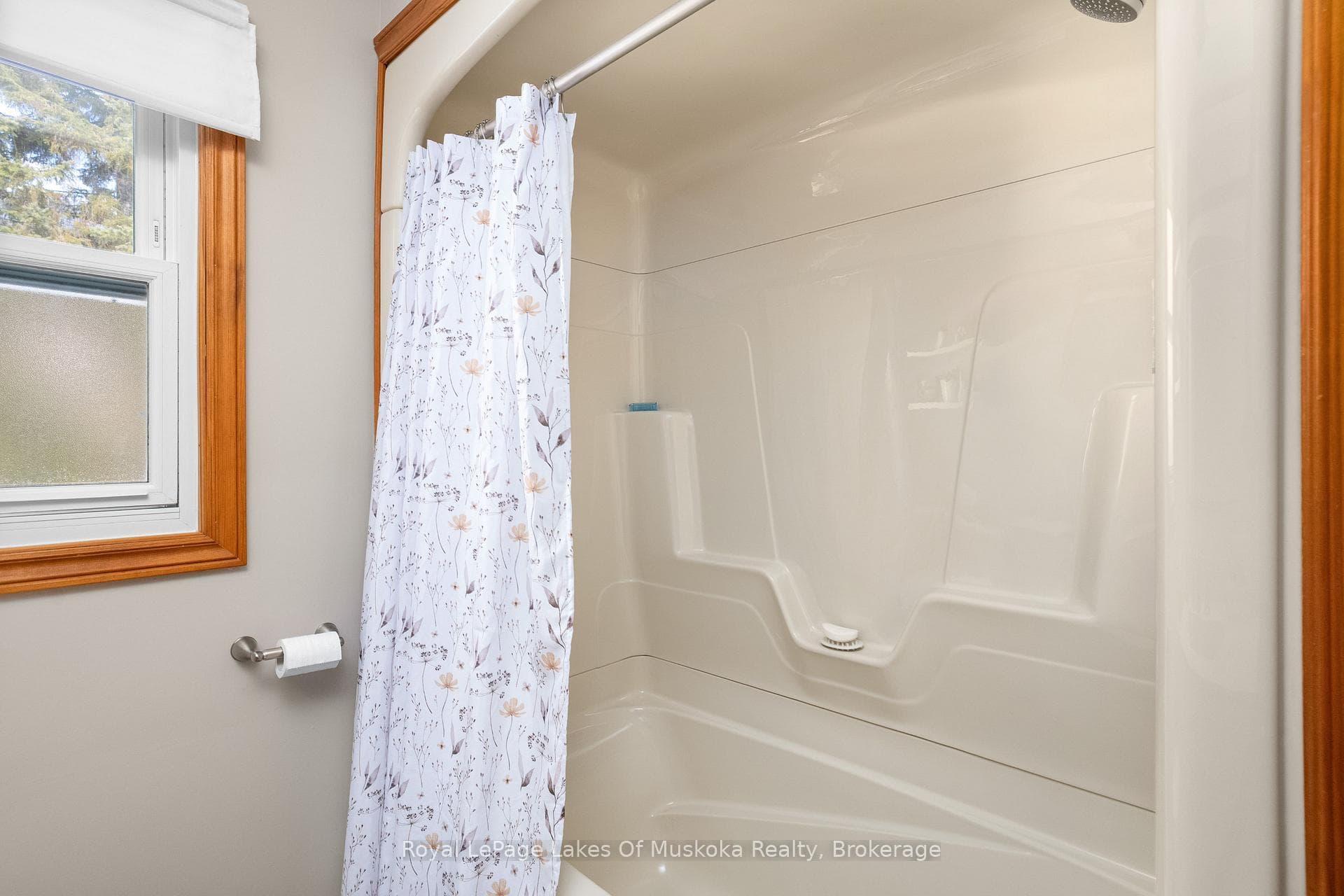 10 Morris Avenue photo 19
