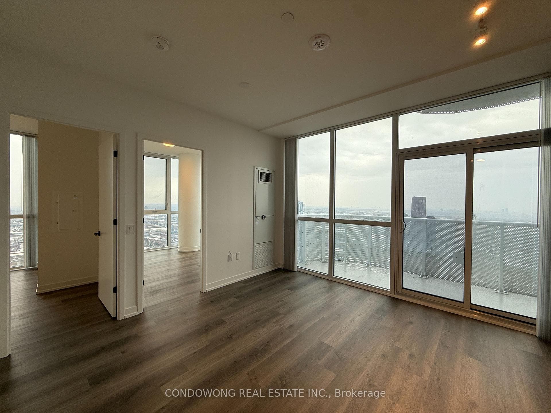 Spacious Dining Room