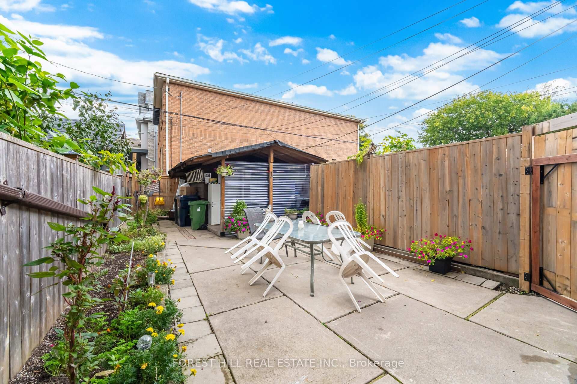 180 Milverton Boulevard photo 31