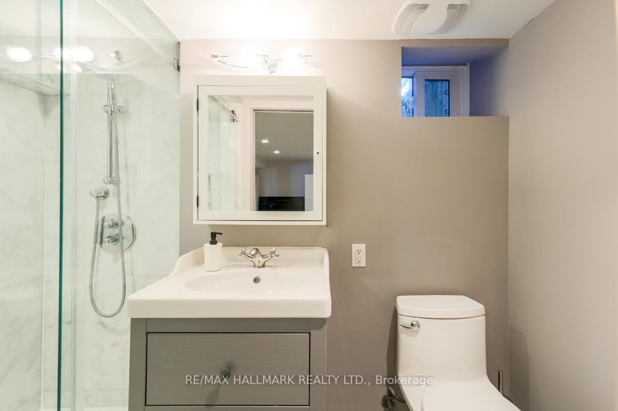 239 Bain Avenue photo 28