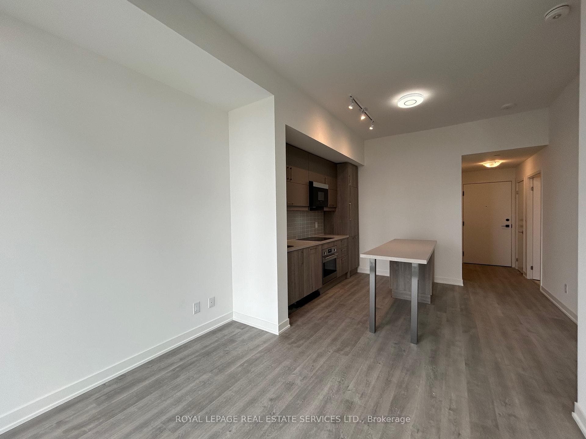 8119 Birchmount Road Unit A1402 photo 23