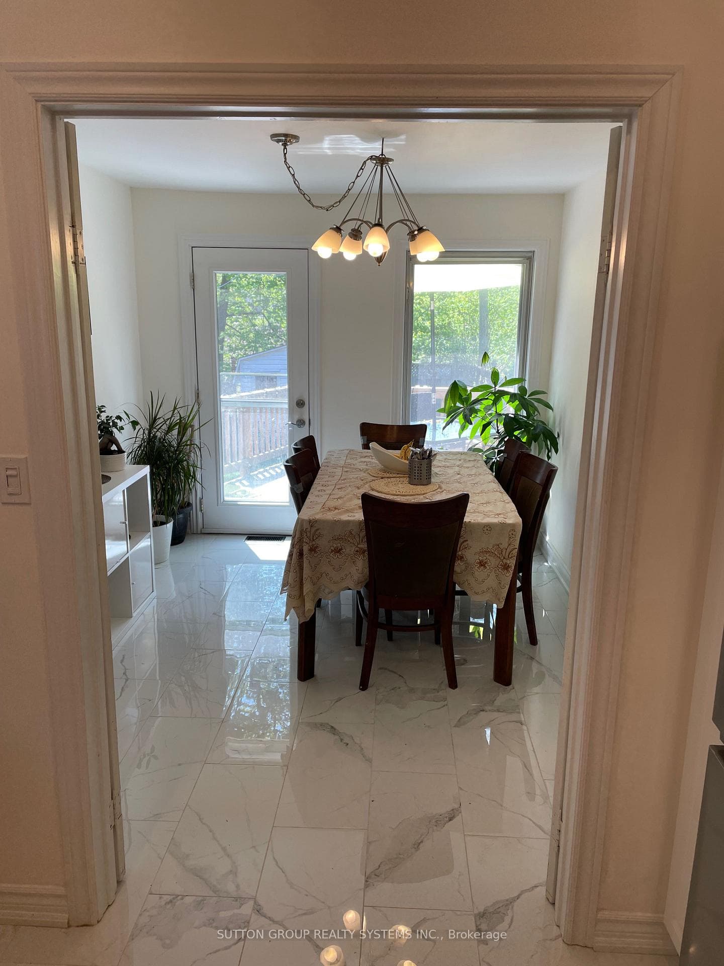 17 Copeland Avenue photo 3