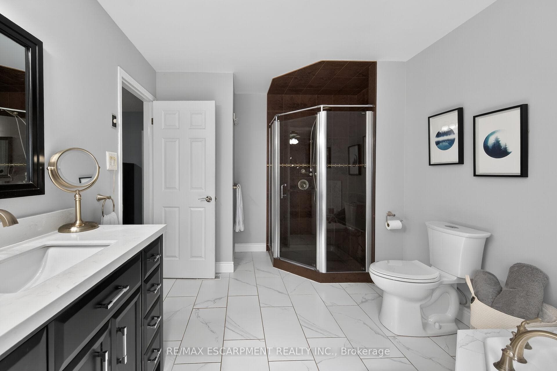 32 Symphony Place photo 24