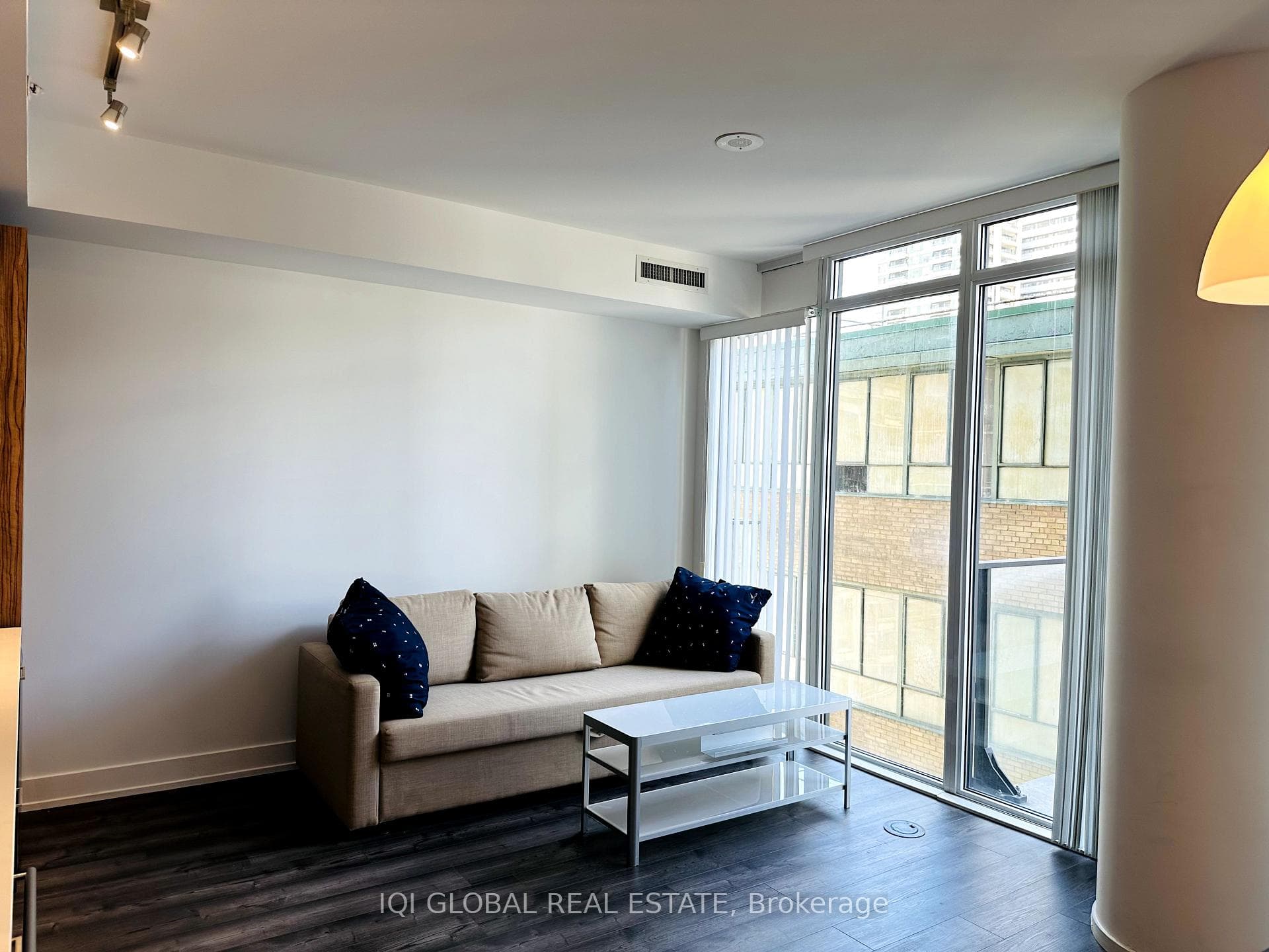 75 St Nicholas Street Unit 809 photo 6