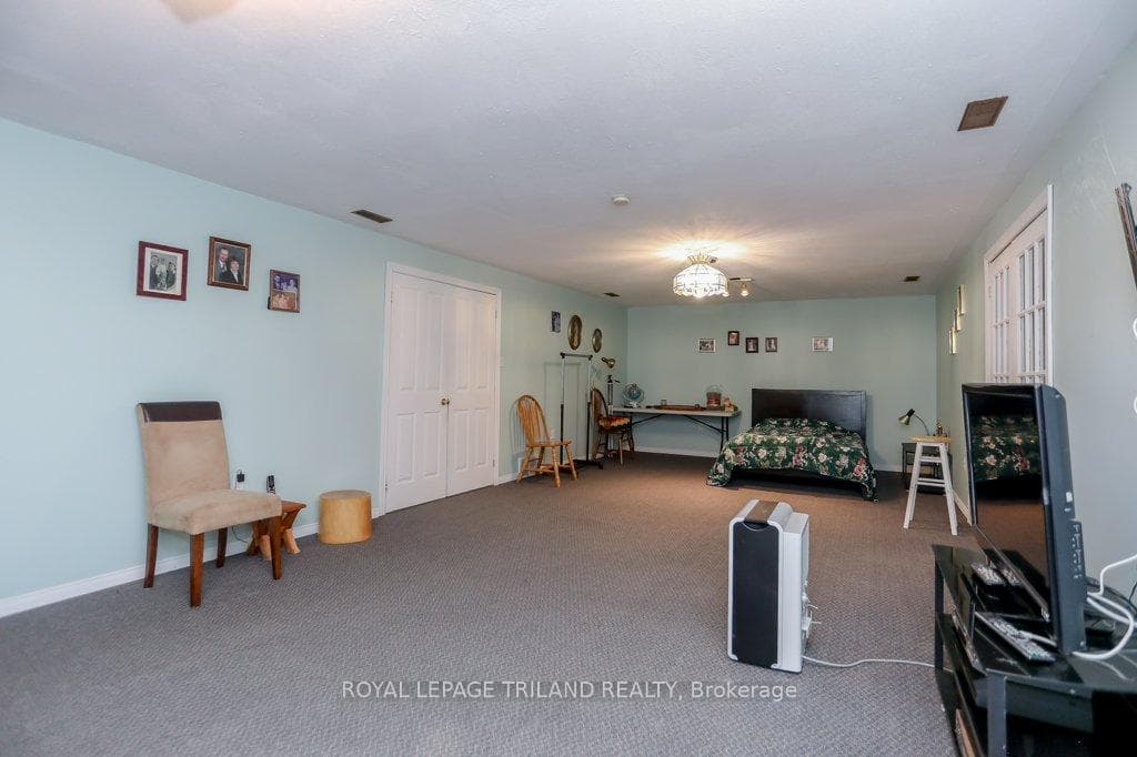 14 Poplar Street photo 33