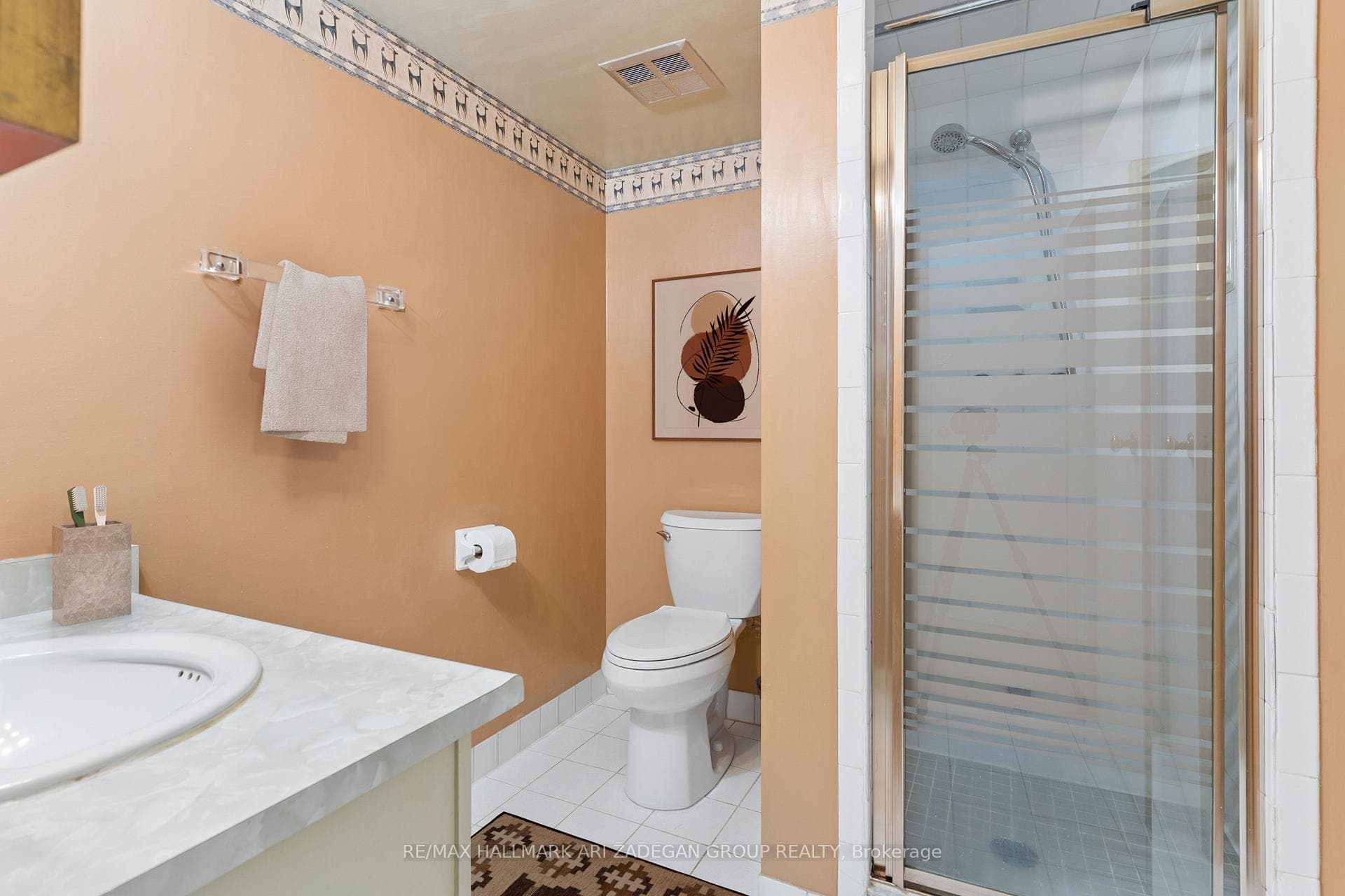 3650 Kaneff Crescent Unit 2704 photo 9