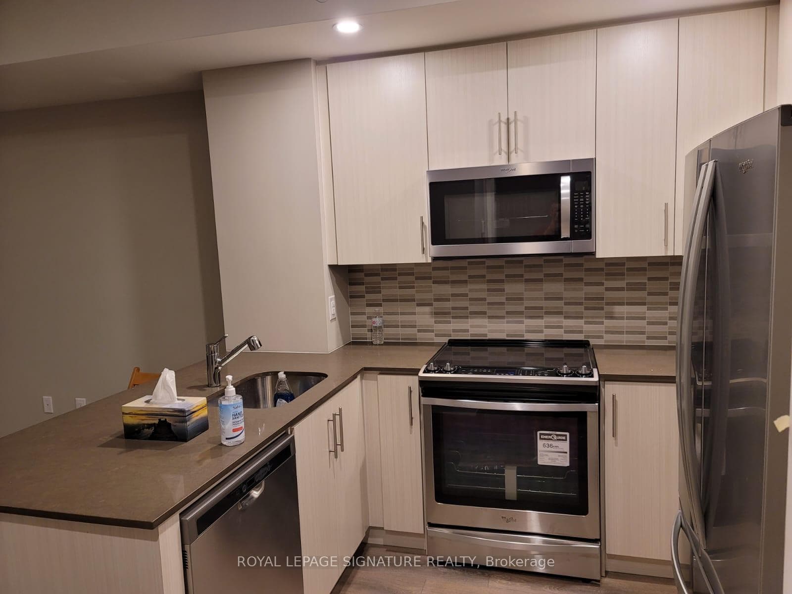 3492 Widdicombe Way Unit 6 photo 6