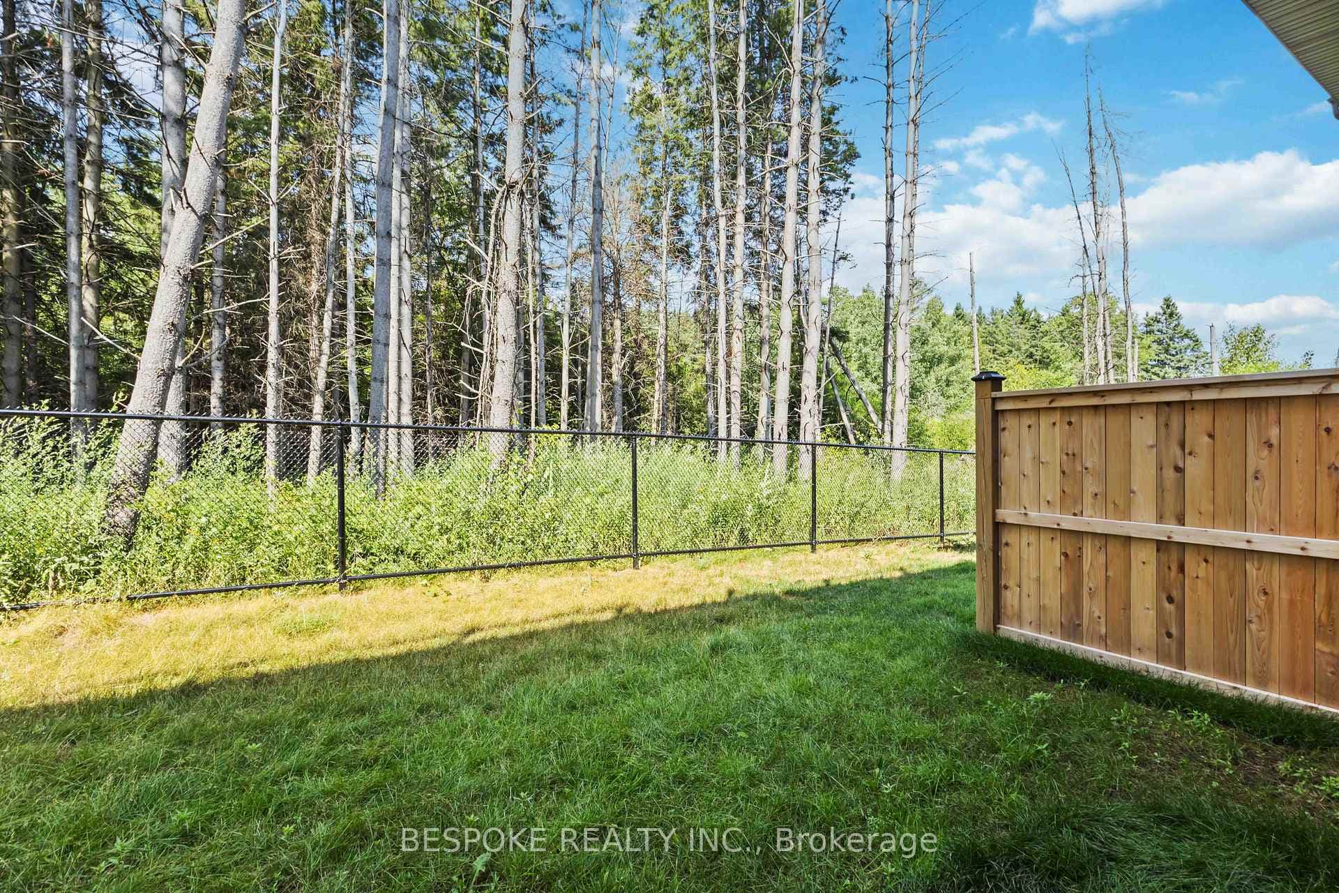 17 Esquire Way photo 35