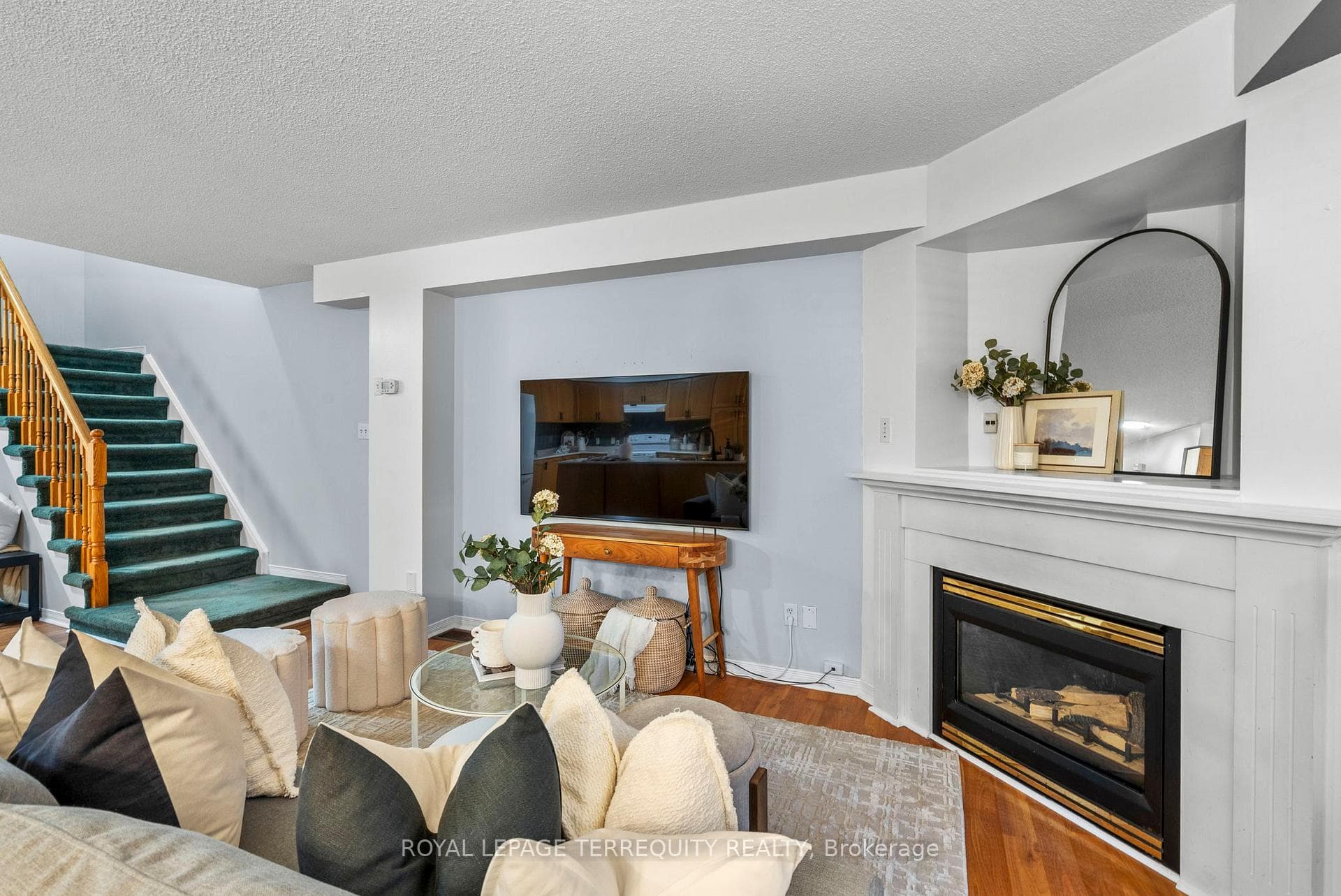 18 Wade Square photo 16