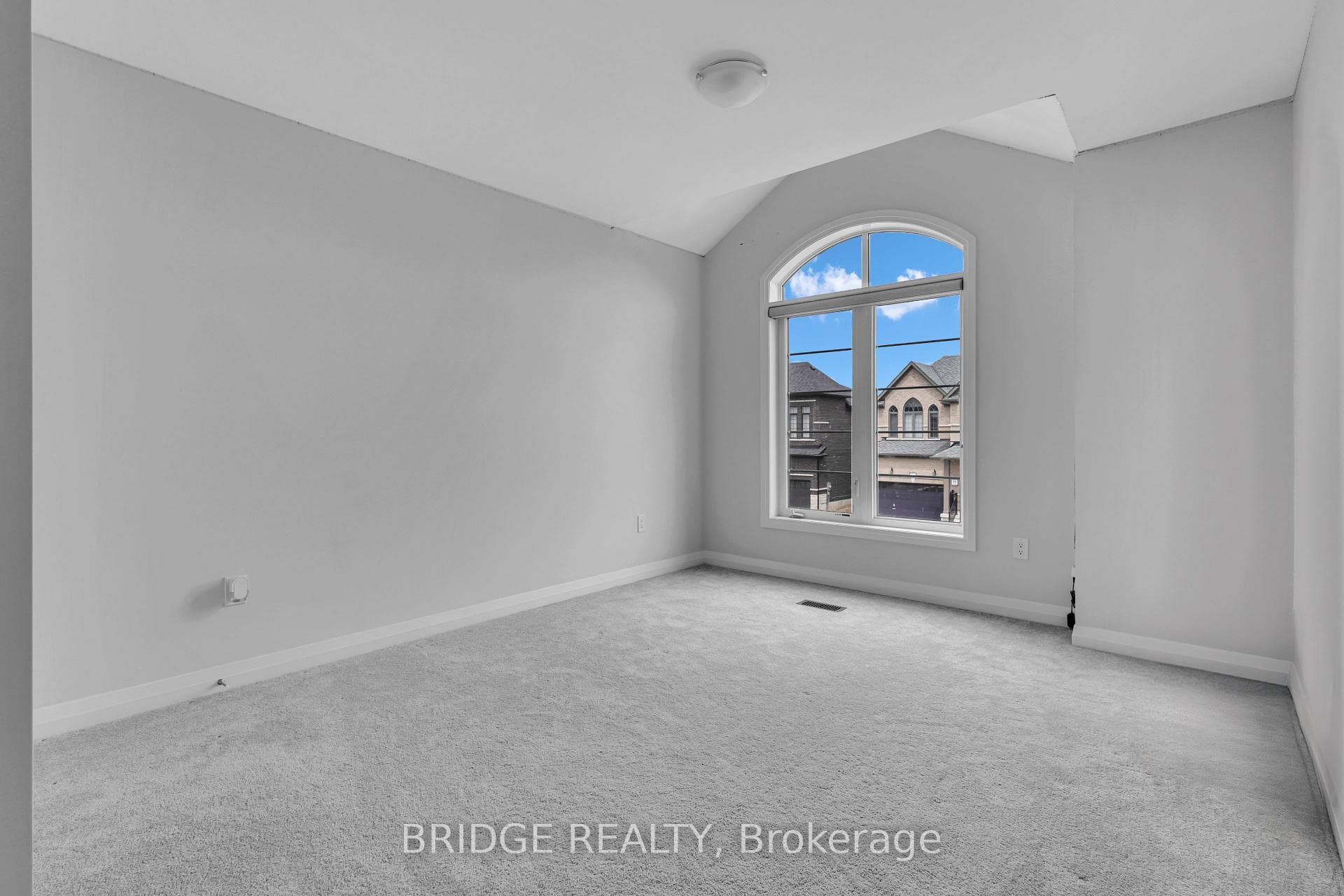 69 Mackay Drive photo 38
