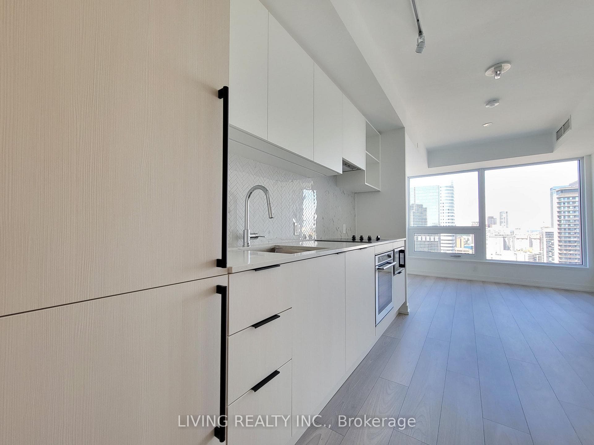 82 Dalhousie Street Unit 3610 photo 3