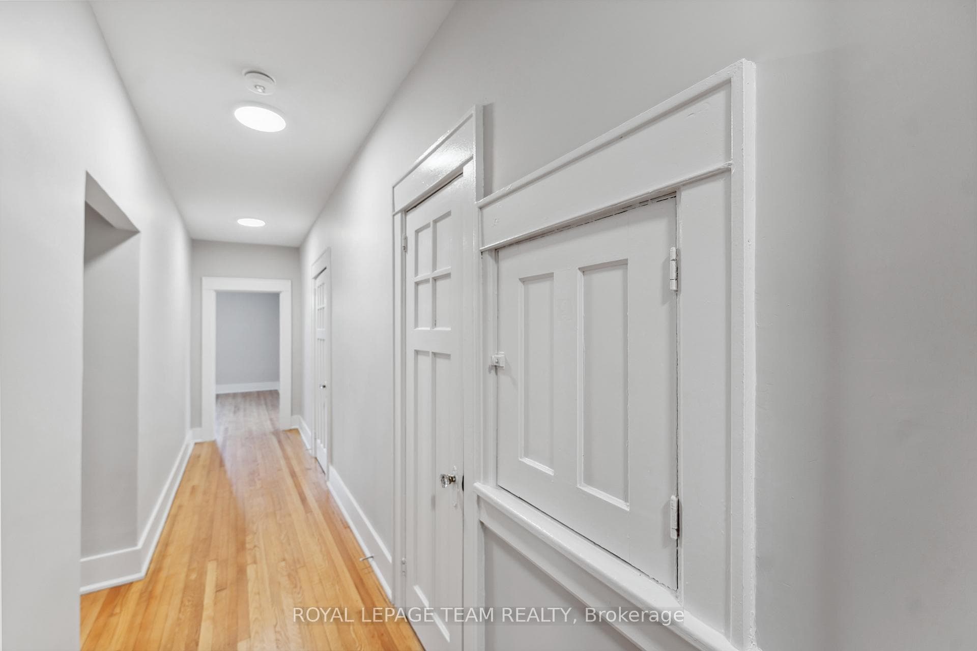 407 ELGIN Street Unit 30 photo 4