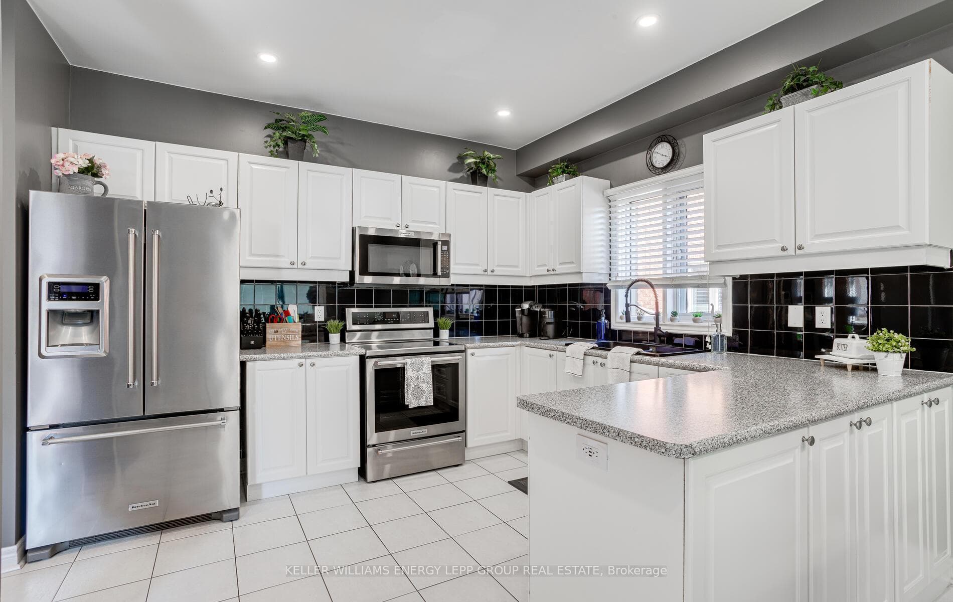 15 Castle Green Drive photo 12
