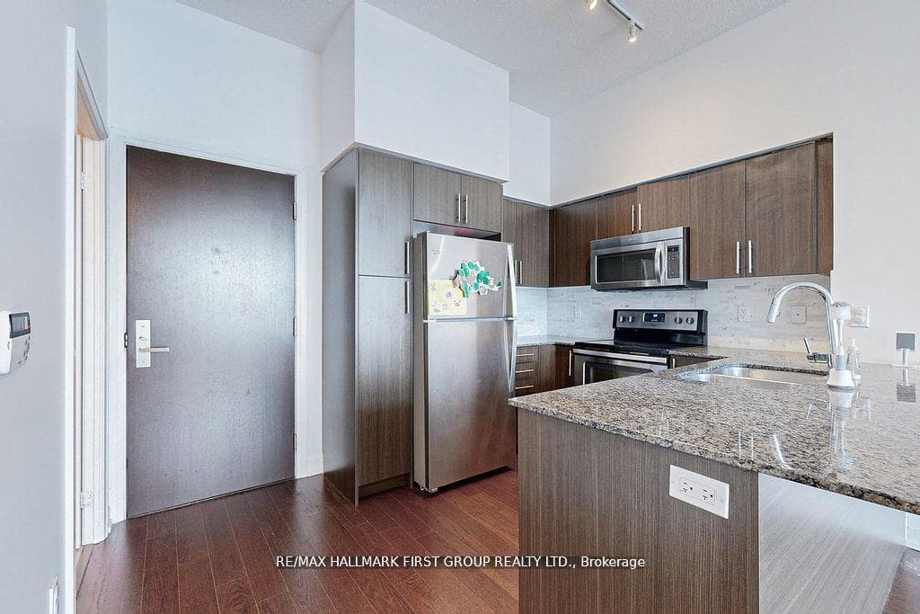 65 Speers Road Unit PH06 photo 9