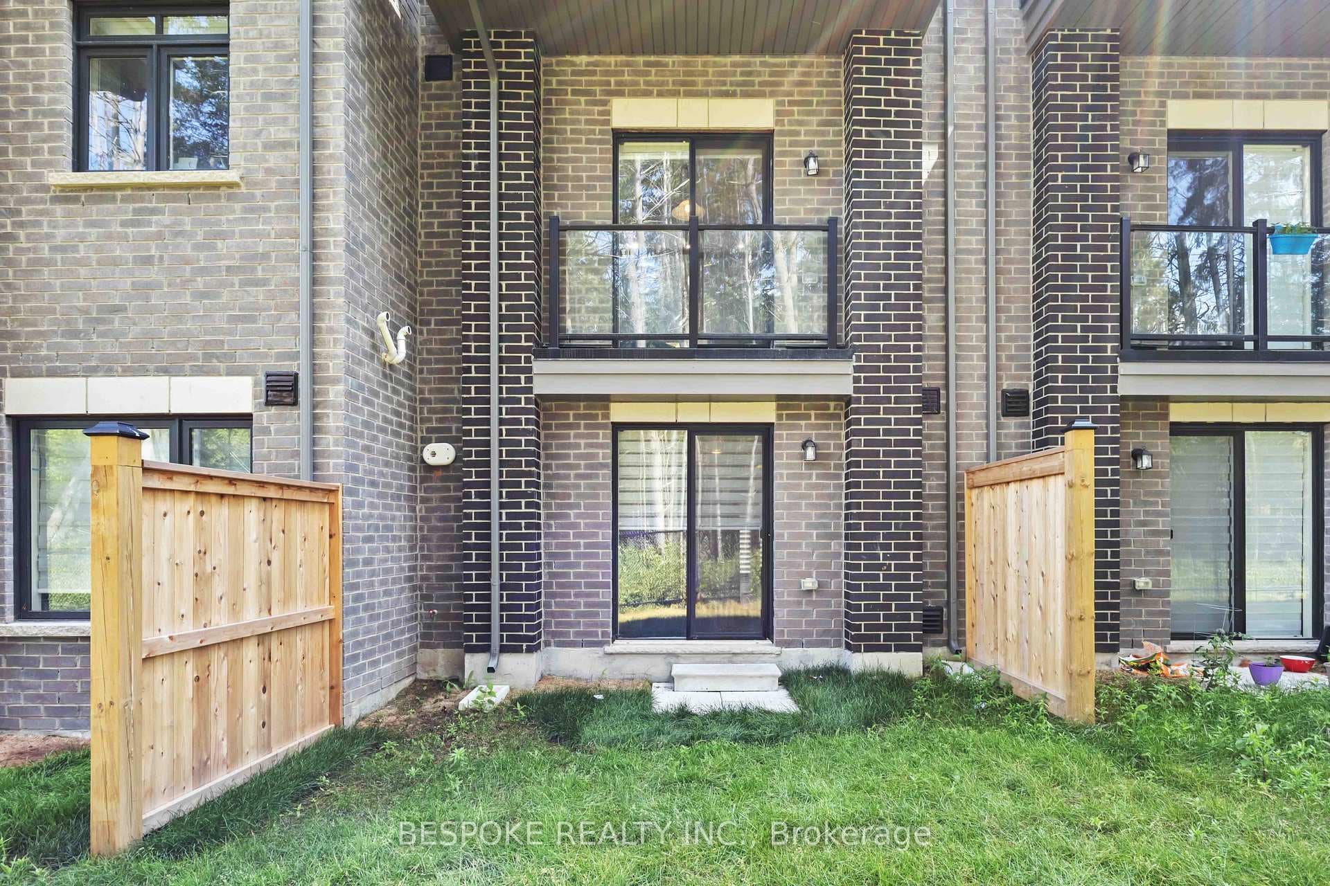 17 Esquire Way photo 34
