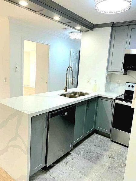 35 Kingsbridge Garden Circle Unit 1008 photo 11