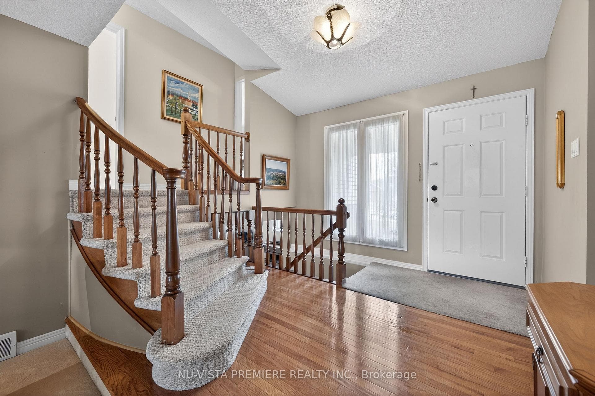 1187 Glenora Drive photo 4