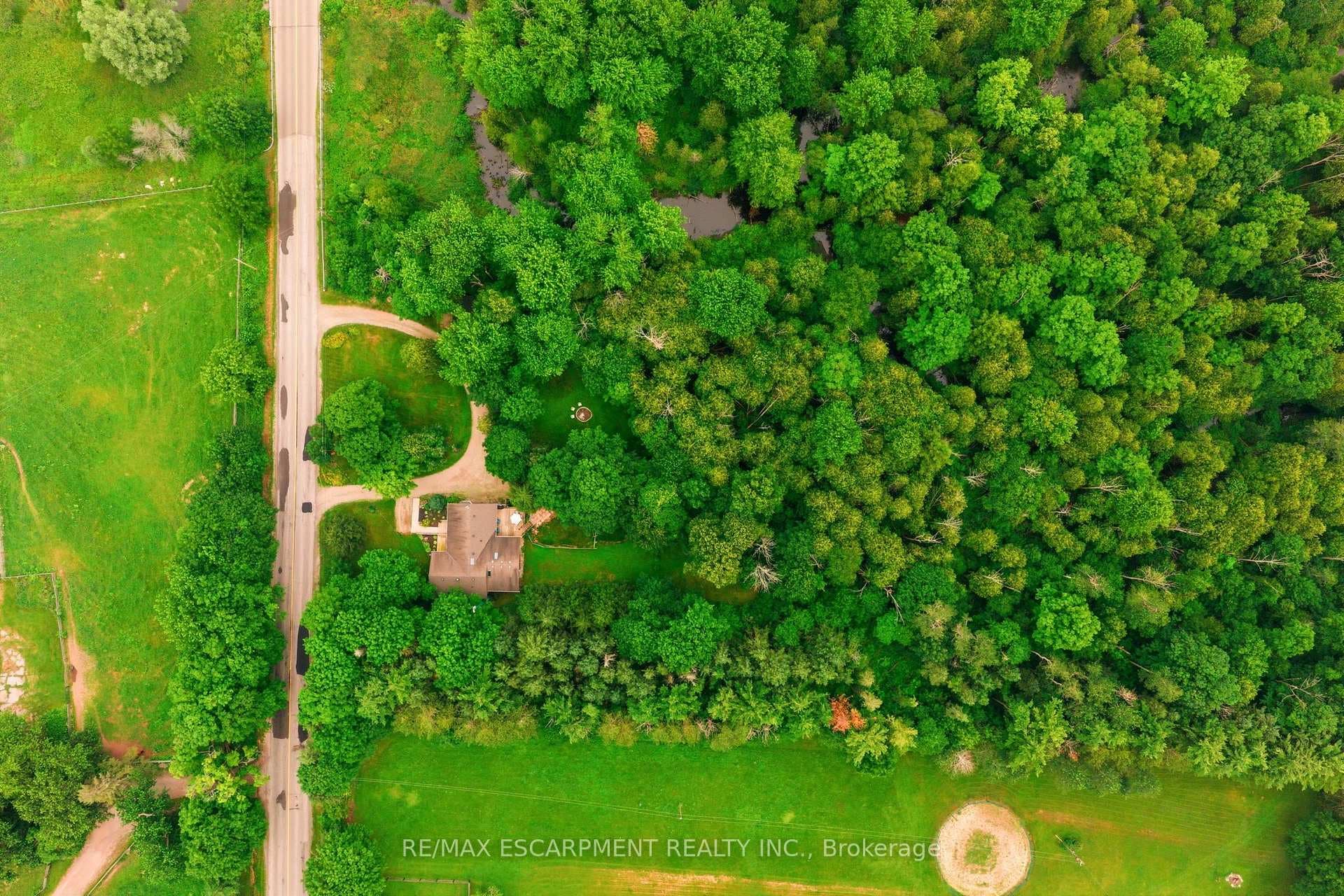 318 10th Concession Road E N/A photo 47