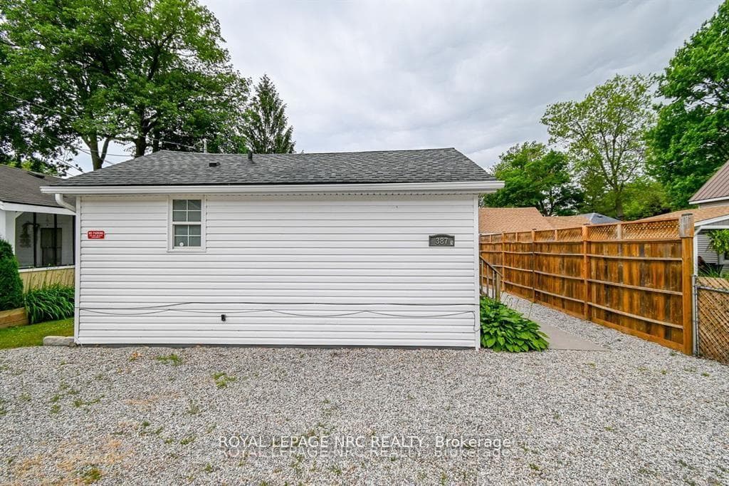 387 Elmwood Avenue photo 39