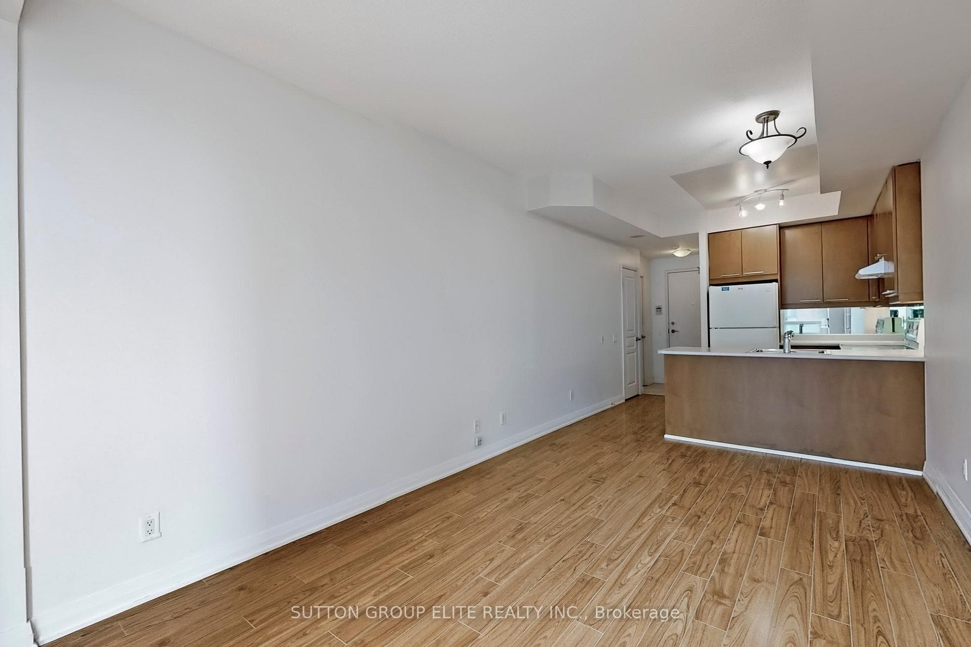 1121 Bay Street Unit 1102 photo 7