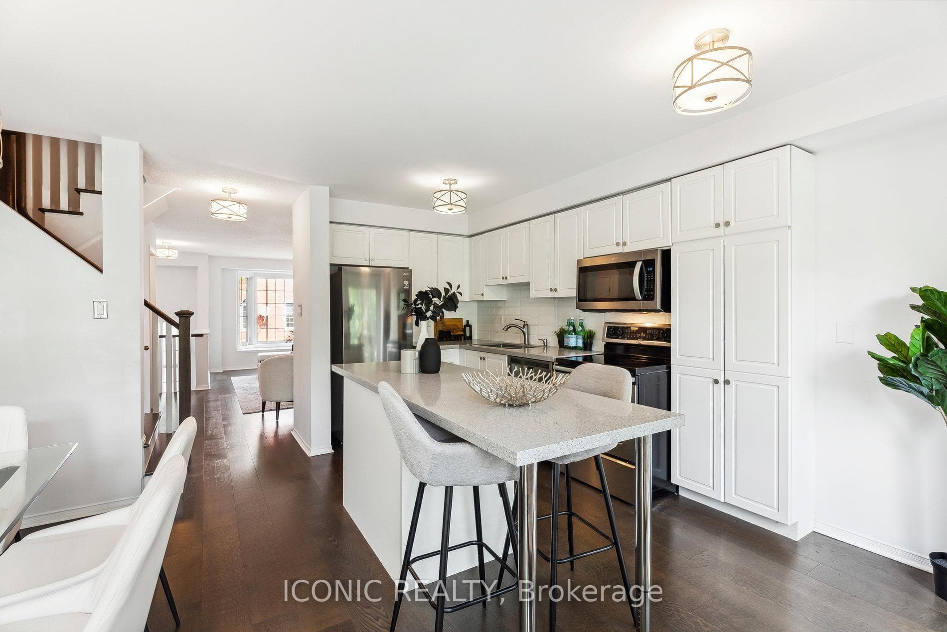 31 Mosaics Avenue Unit 70 photo 7