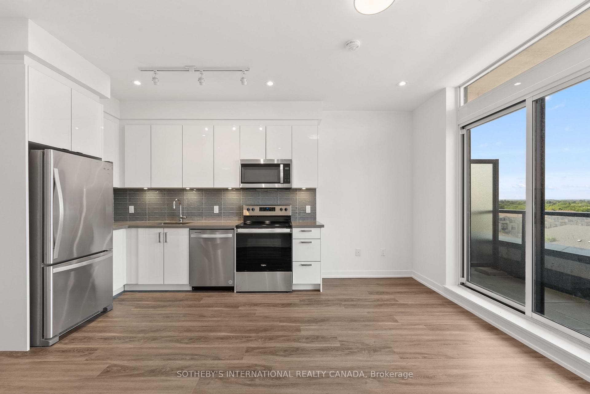 1010 Dundas Street Unit PH 20 photo 3